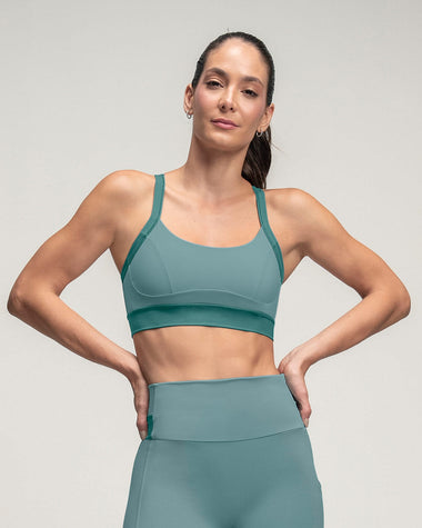 Top deportivo de soporte fuerte de pecho y máximo ajuste#color_644-verde